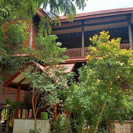 Baan Lotus Guest House Phra Nakhon Si Ayutthaya Luaran gambar